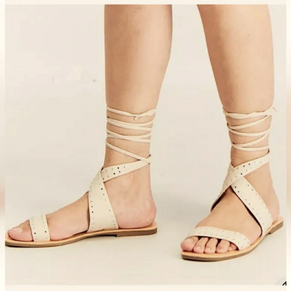 Dolce Vita Jimi Studded Women Toggle Closure boho Strappy lace up Cream Sandals